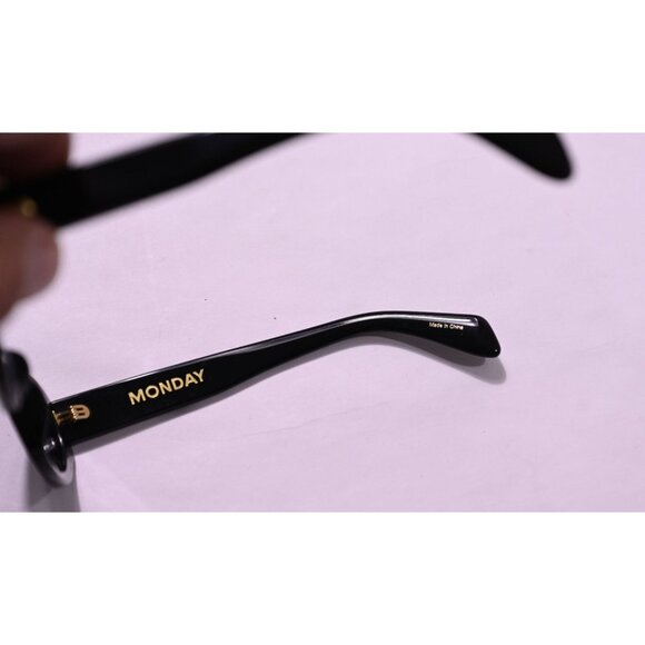 MONDAY Swimwear Milano Sunglasses in Black main image 2